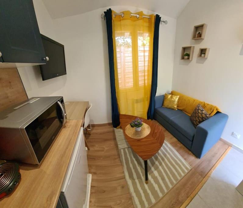 Petite Maison Cosy Dans Un Jardin. Ermont Exterior foto